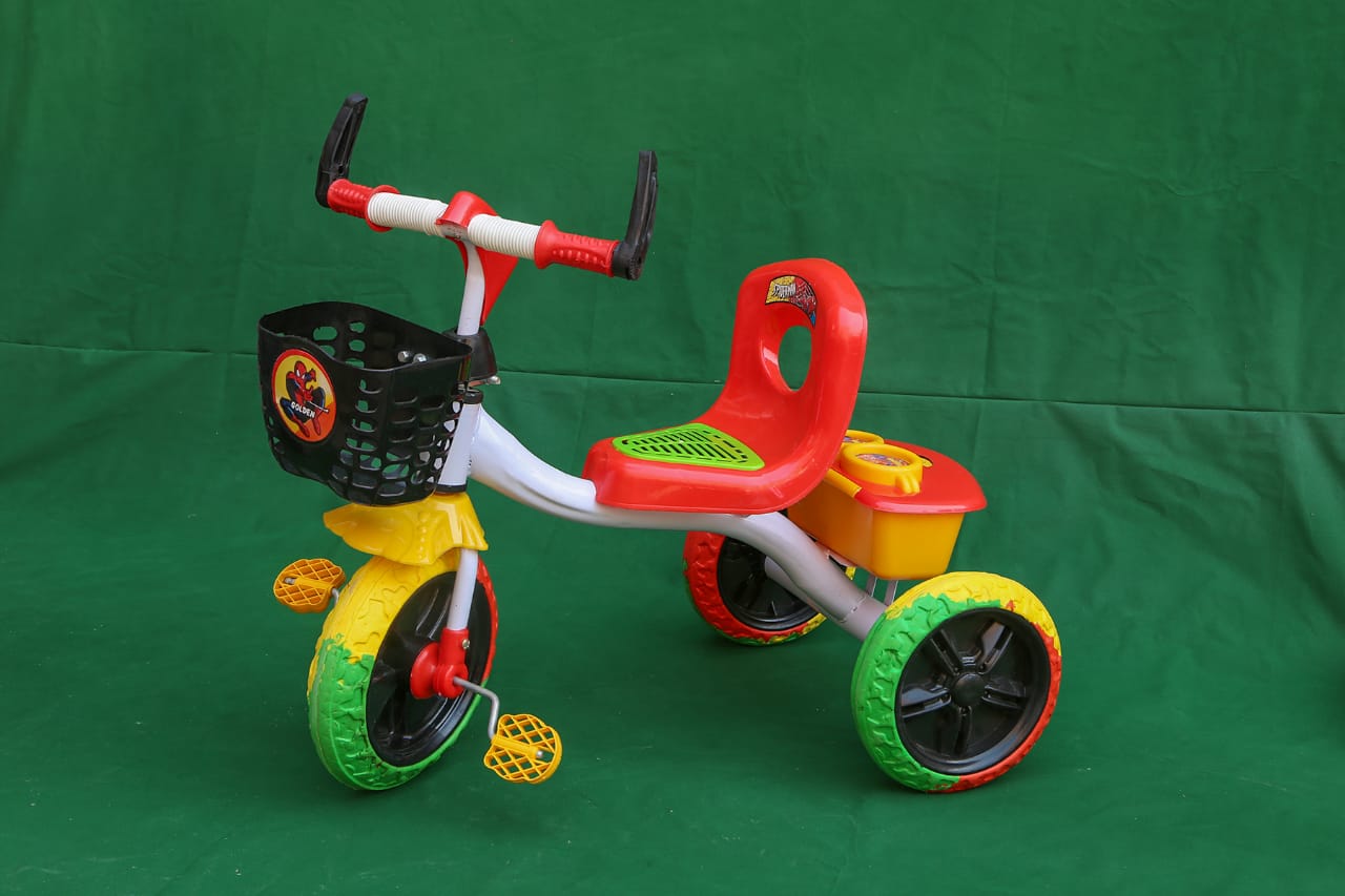 Golden Spider-Man Kids Tricycle — image 1