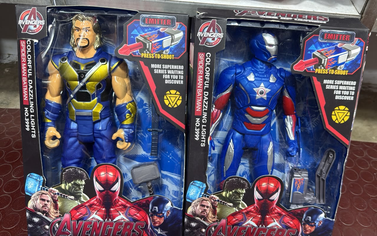 Avengers Superhero Action Figure with Emitter & Lights (Thor / Iron Patriot Style - No. 3999) — image 1